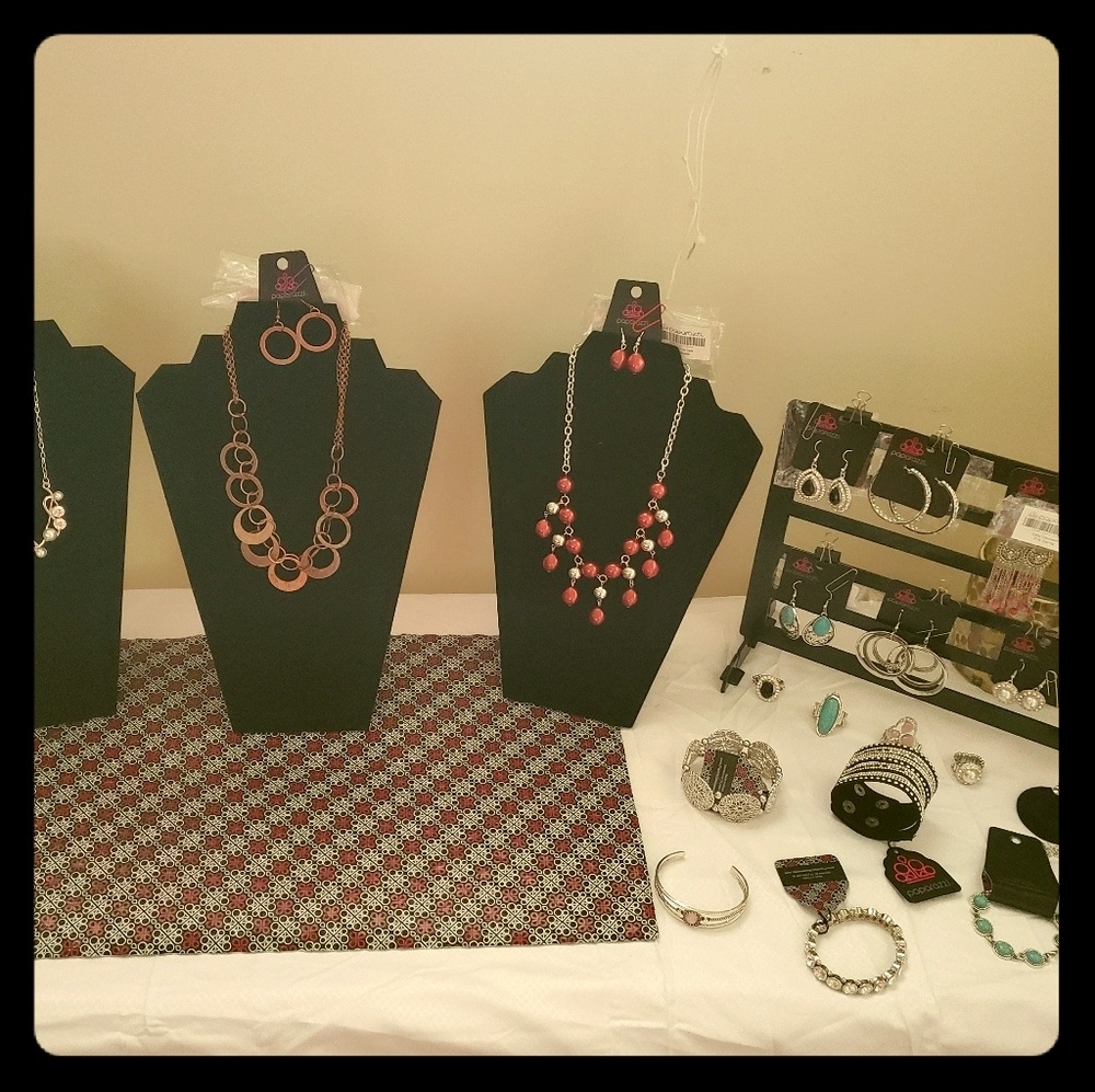 Paparazzi Jewelery follow me ScorpionsJewels